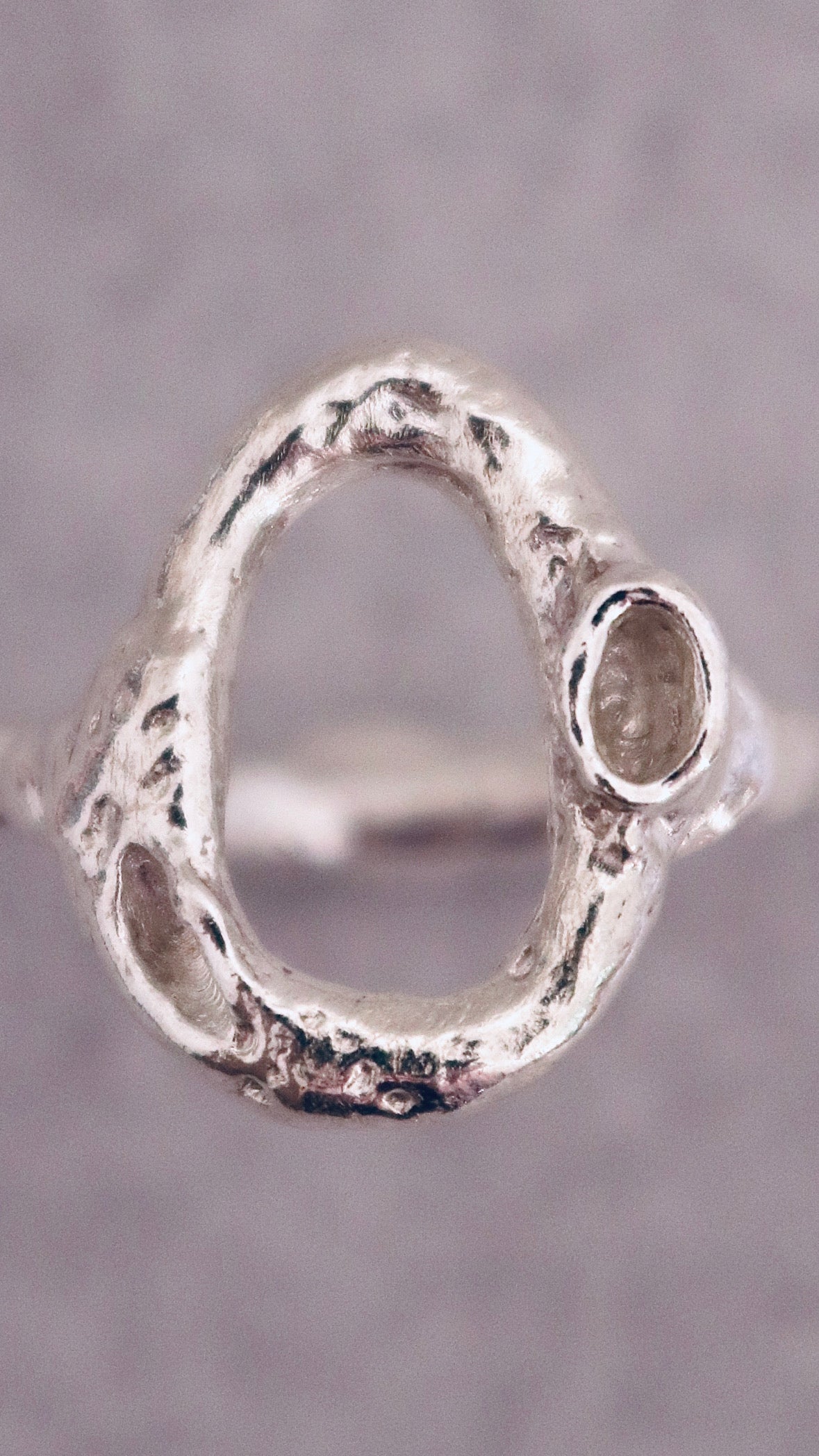 OPEN OVAL RING