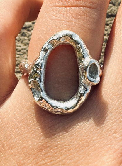 OPEN OVAL RING